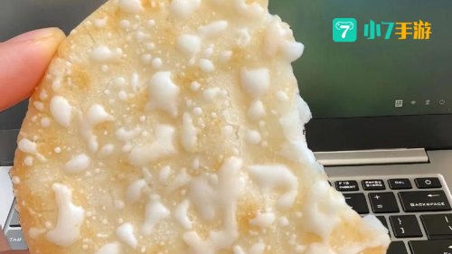 雪饼上白色的雪是啥
